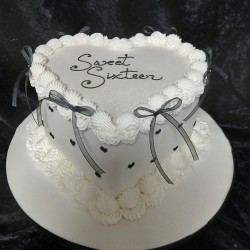 sweet sixteen cake